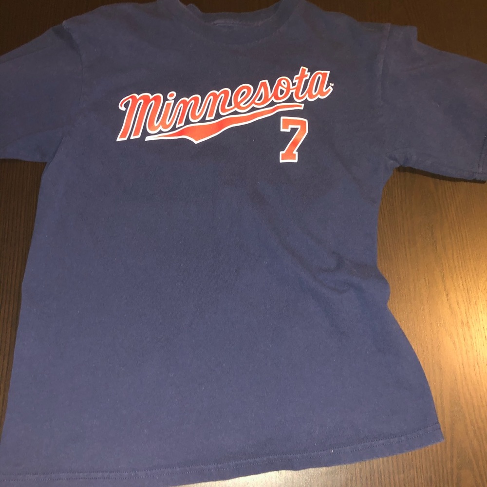 Twins shirt